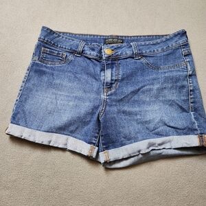 Forever 21 plus size denim shorts. Size 14